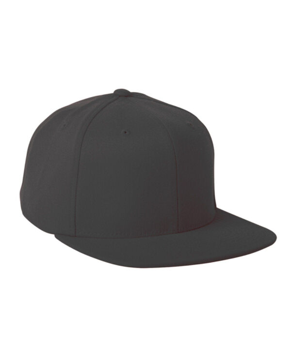 Flexfit Wool Blend Snapback Cap: Contemporary Comfort and Style