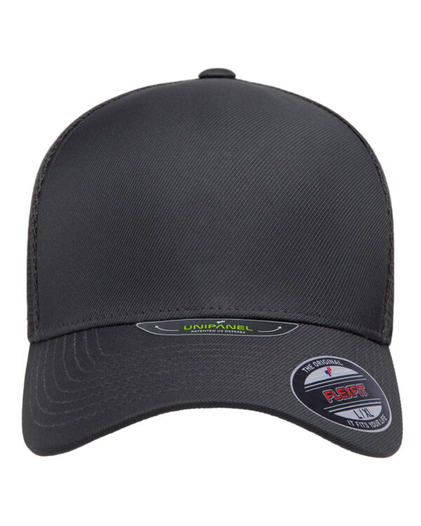 Flexfit Unipanel Cap: Sleek Simplicity and Versatile Style - Image 3