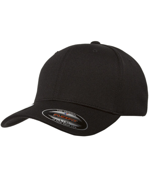 Flexfit Cool & Dry Sport Cap: Optimal Performance and Style