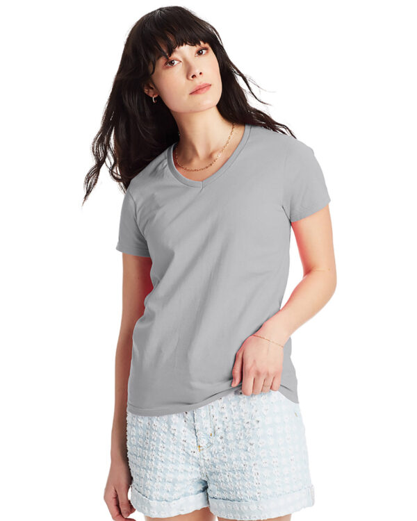 EFFORTLESS-ELEGANCE-HANES-LADIES-ESSENTIAL-T-V-NECK-T-SHIRT-ELEVATE-YOUR-CASUAL-CHIC