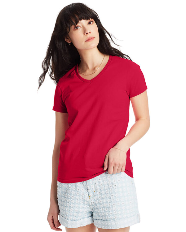 EFFORTLESS-ELEGANCE-HANES-LADIES-ESSENTIAL-T-V-NECK-T-SHIRT-ELEVATE-YOUR-CASUAL-CHIC