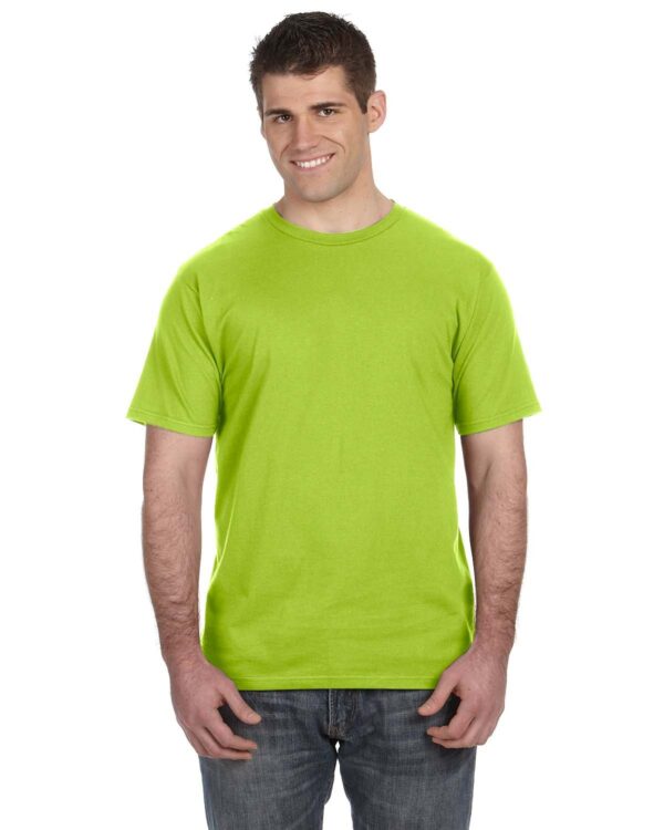 GET EFFORTLESS COMFORT AND VERSATILITY WITH THE GILDAN LIGHTWEIGHT T-SHIRT